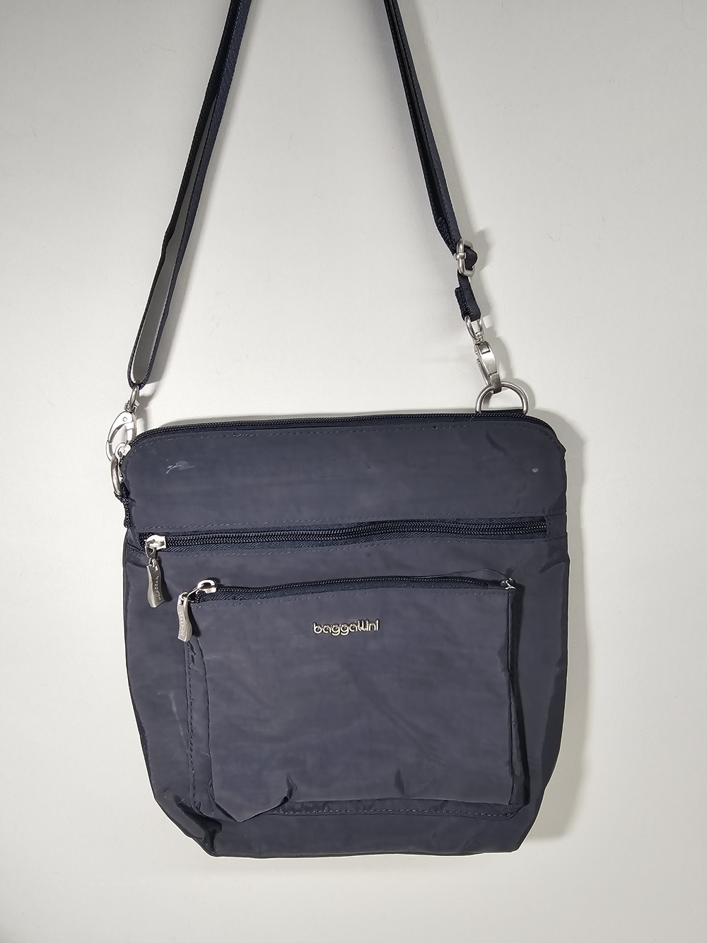 baggallini Navy Crossbody Travel Bag - Lightweight Everyday Shoulder Bag